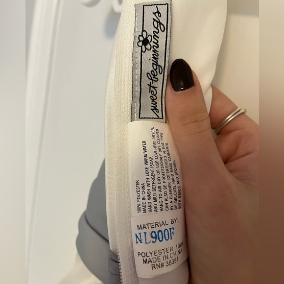 White Flowergirl Dress with Basket - Picture 4 of 6